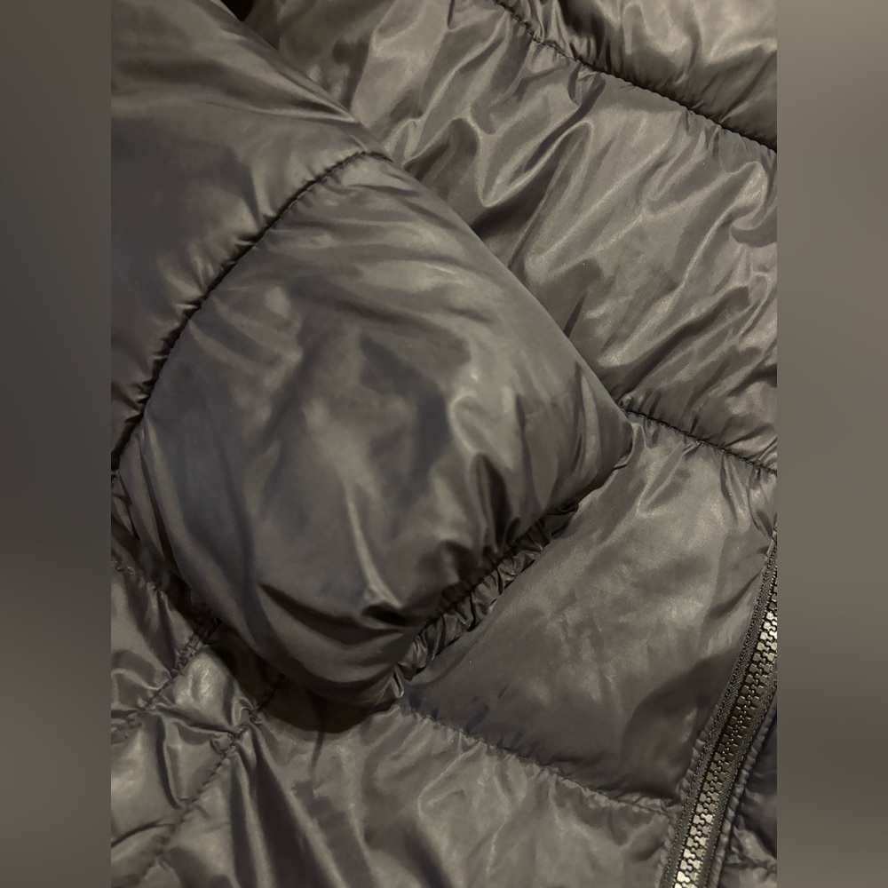 Old Navy Black Quilted Puffer Jacket - Picture 5 of 12